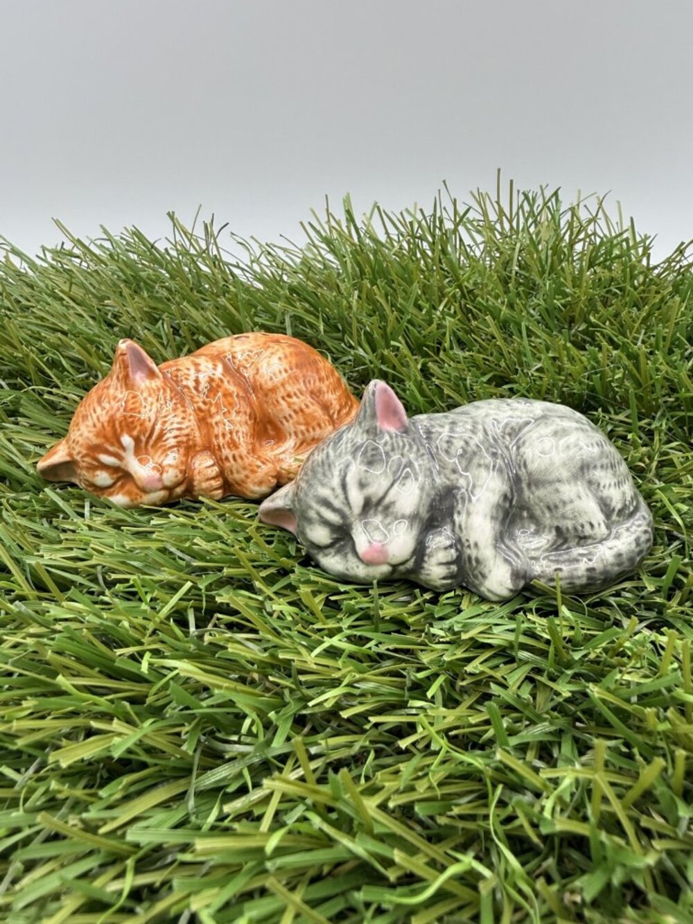 Sleeping Kittens Mini- Salt & Pepper Shakers Cracker Barrel